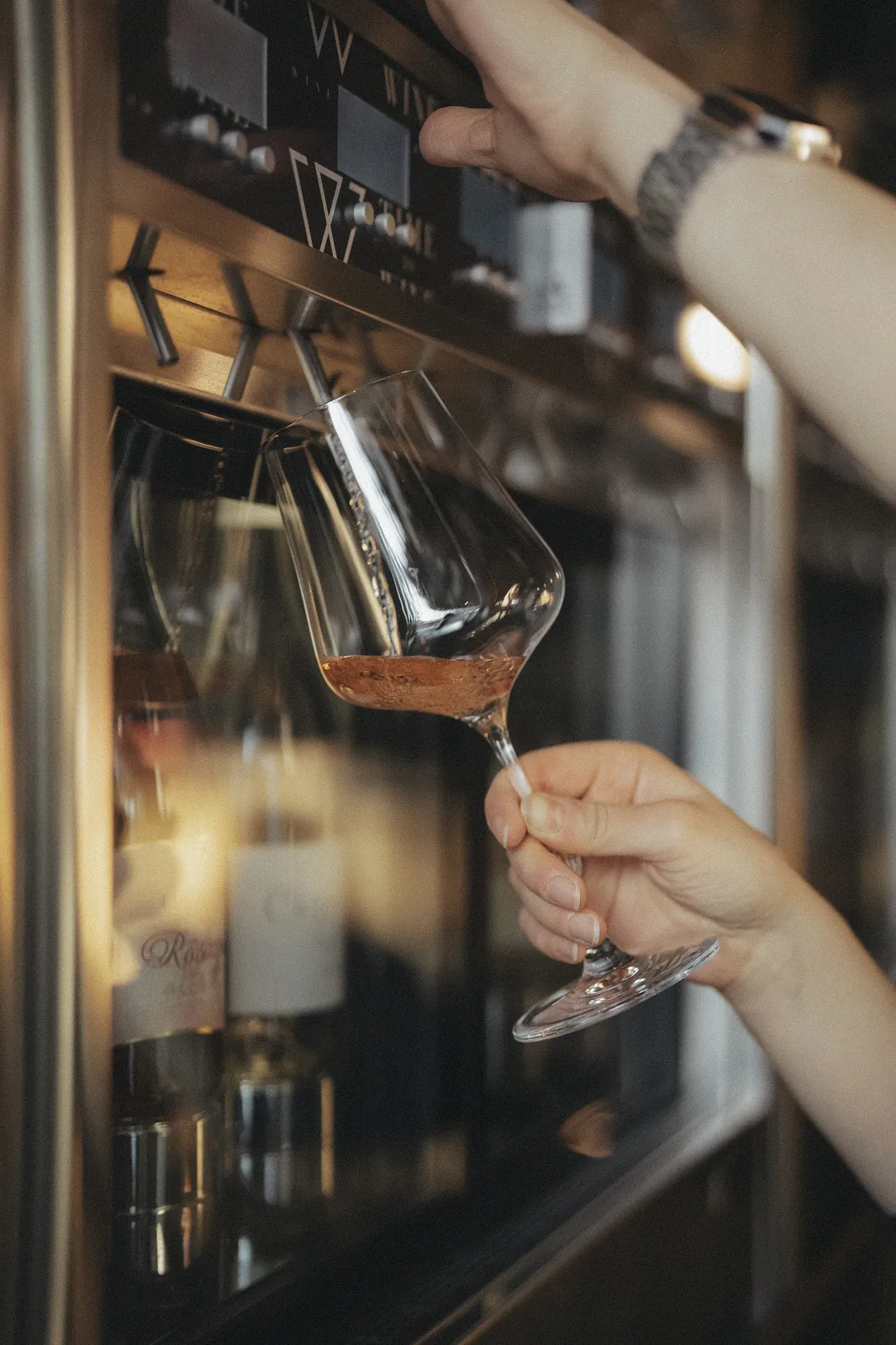 Veini valamine Time to Wine dosaatorist